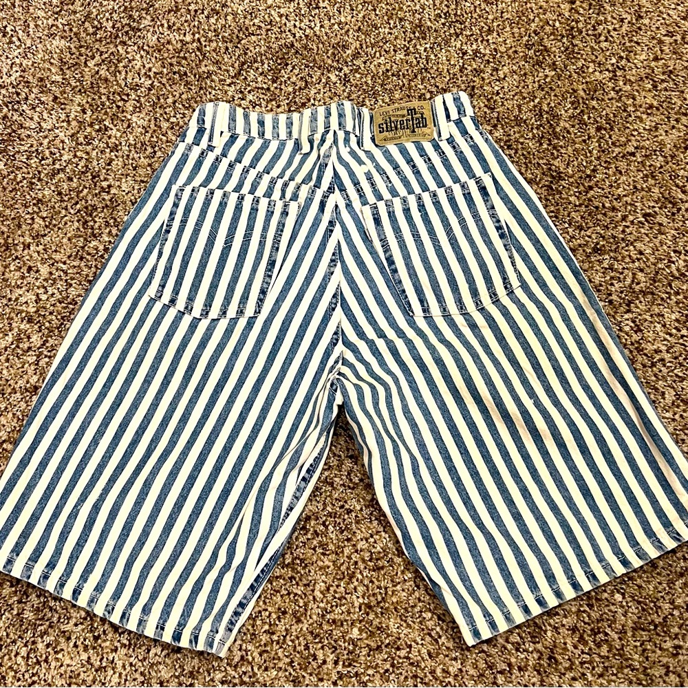 Vintage Levi’s silver tab shorts